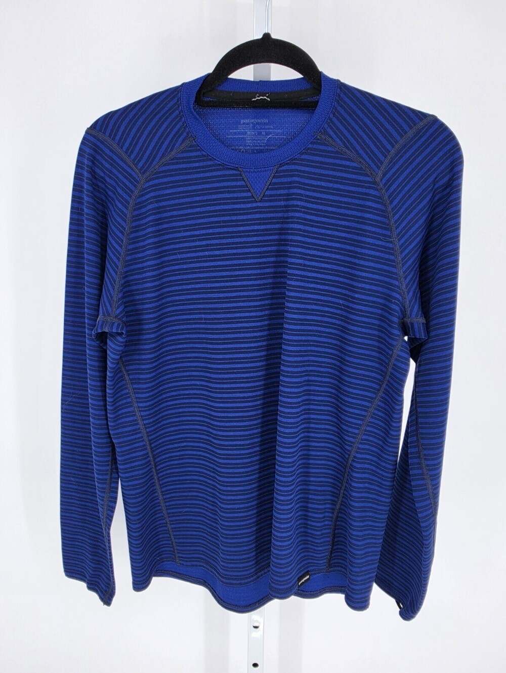Patagonia Capilene 3 Midweight Medium Crew Neck Base Layer Mens Top Blue Striped